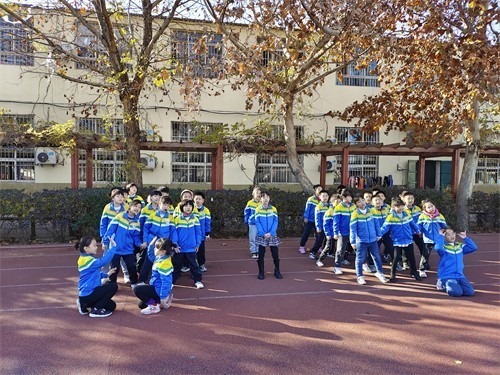 三2班.jpg